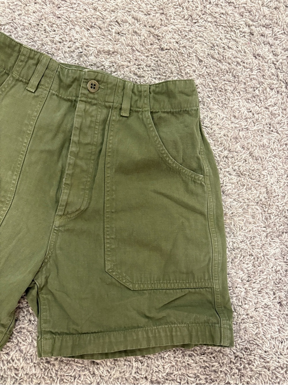 Citizens of Humanity High-Rise Utility Shorts Olive Green - Picture 3 of 15